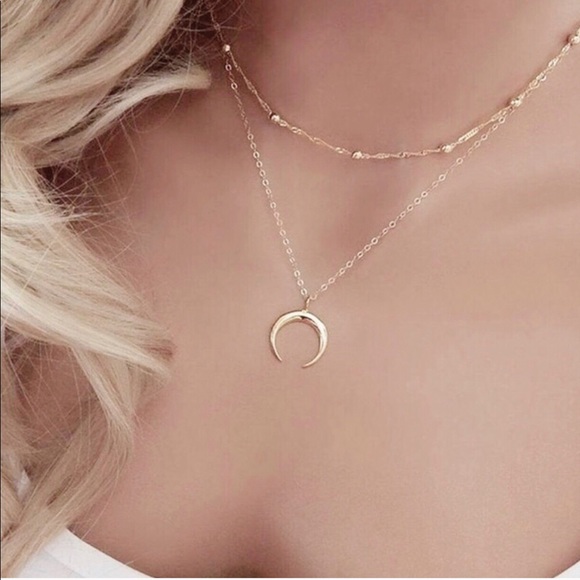Jewelry - Moon & chain choker necklace